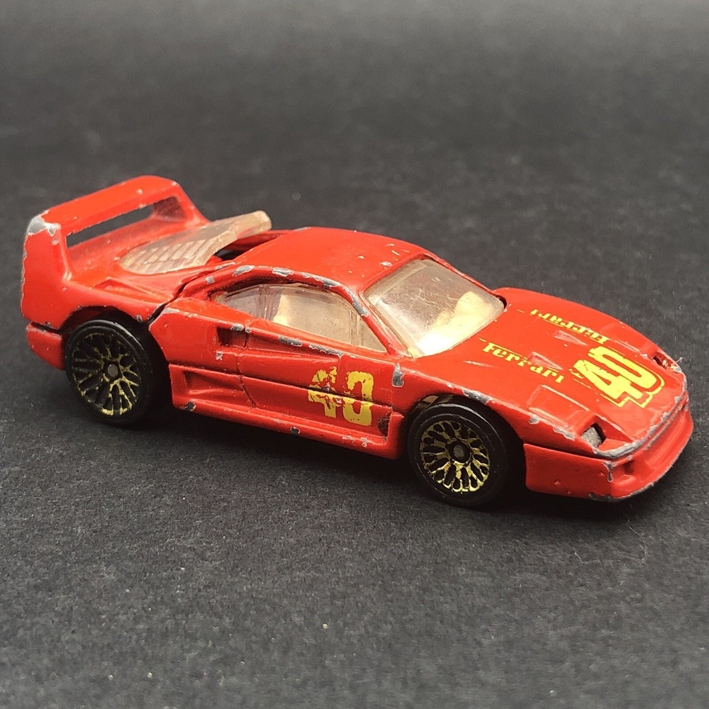 Hot Wheels Ferrari F40 Sports Car Red Diecast 1/64 Scale Rear Hatch Opens #69